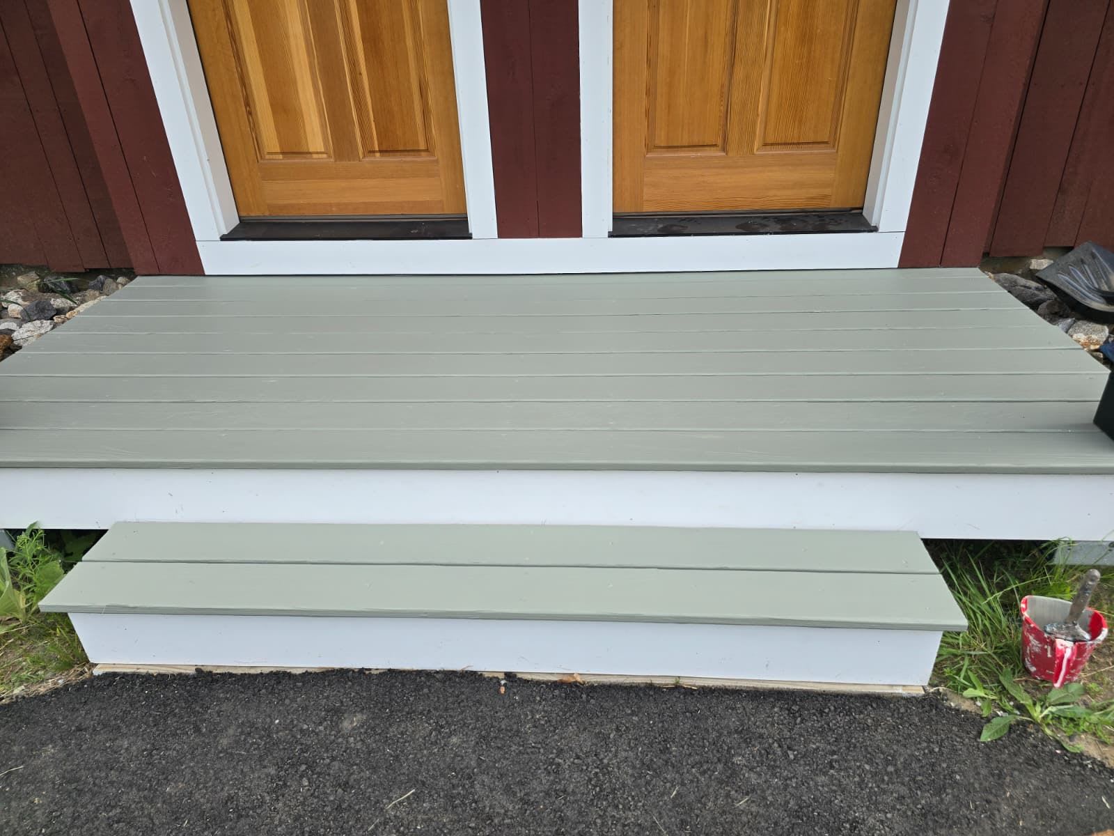 Premium Exterior Wood Restoration with Benjamin Moore Woodluxe - after