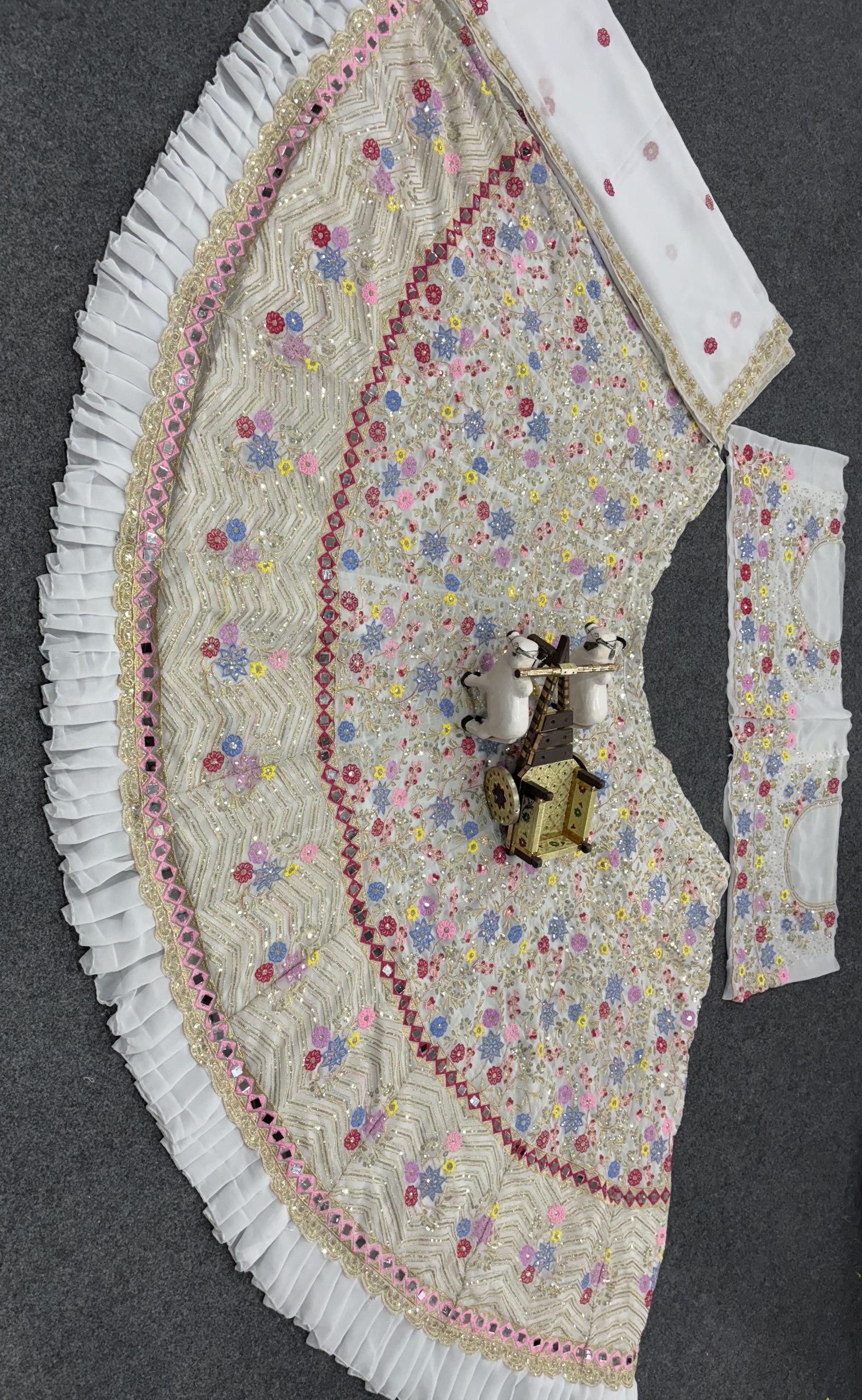 Floral Embroidered Lehenga Choli — photo 7