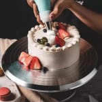 SS Balloon Nozzle 4pc with Decorater + Brush + Silicon Piping Bag - YG34 — view 4