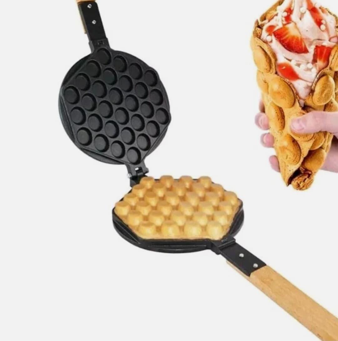 Electric Round Rotating Bubble Waffler Maker with Long Wooden Handle — view 4
