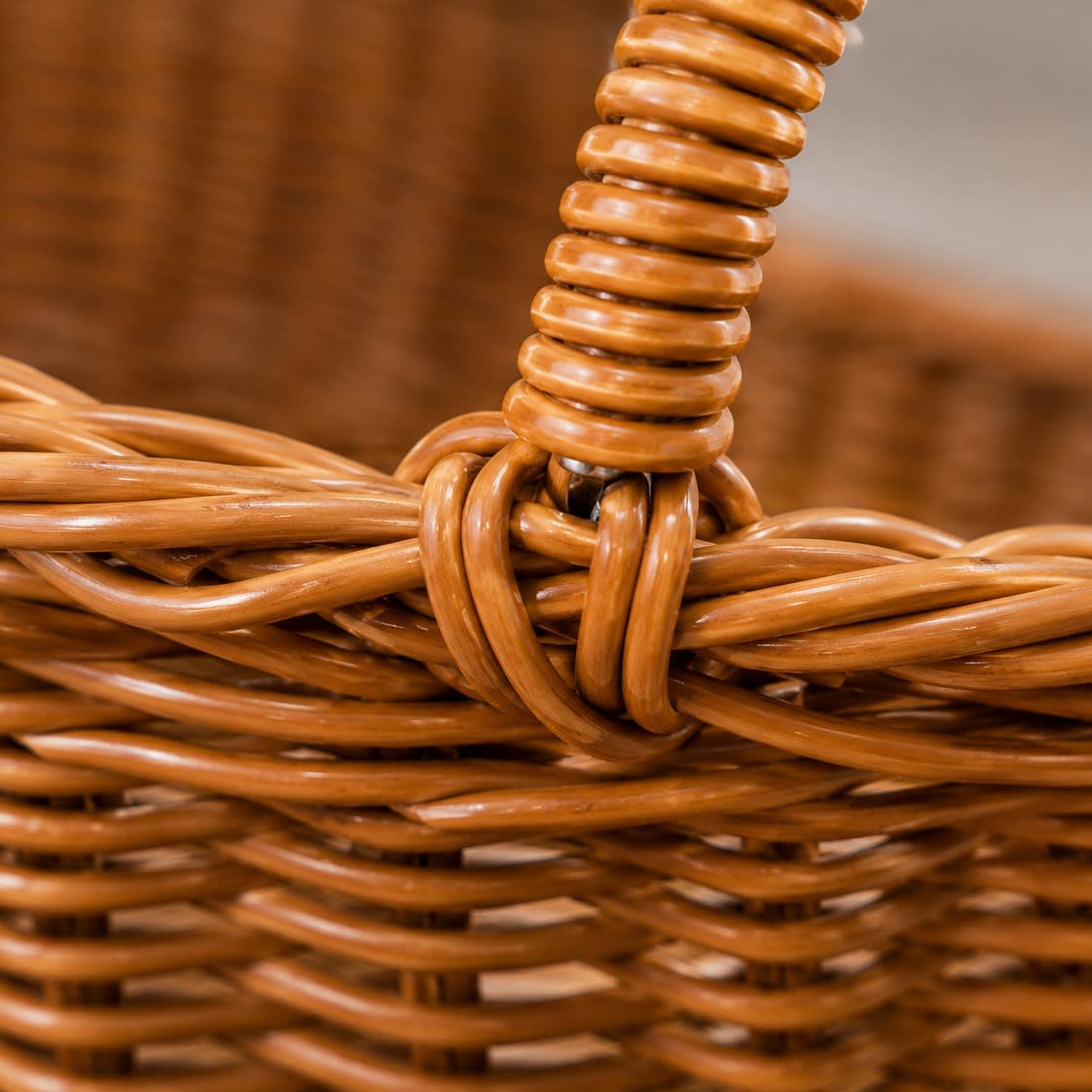 Heavy Oval Shaped Polyrattan Basket with Handle & Metal Wire - Walnut Brown — view 5