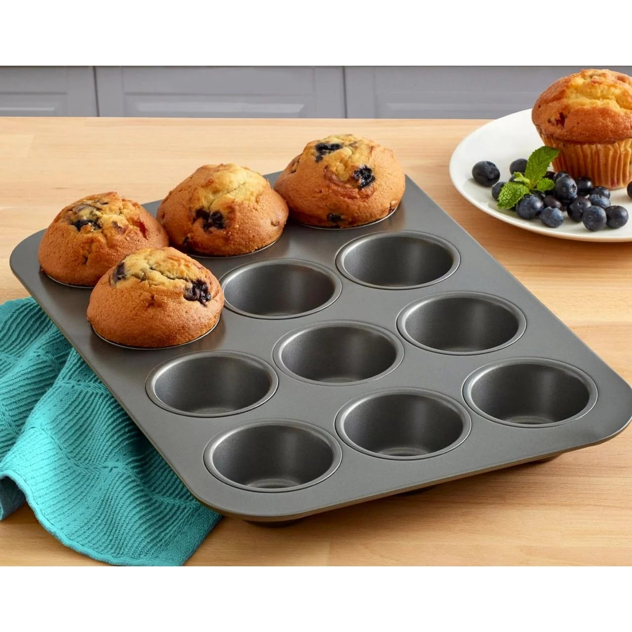 Round 12 Big Slots Teflon Coated Muffin Mould (Slot Size: 6.5x2.5cm) — view 9