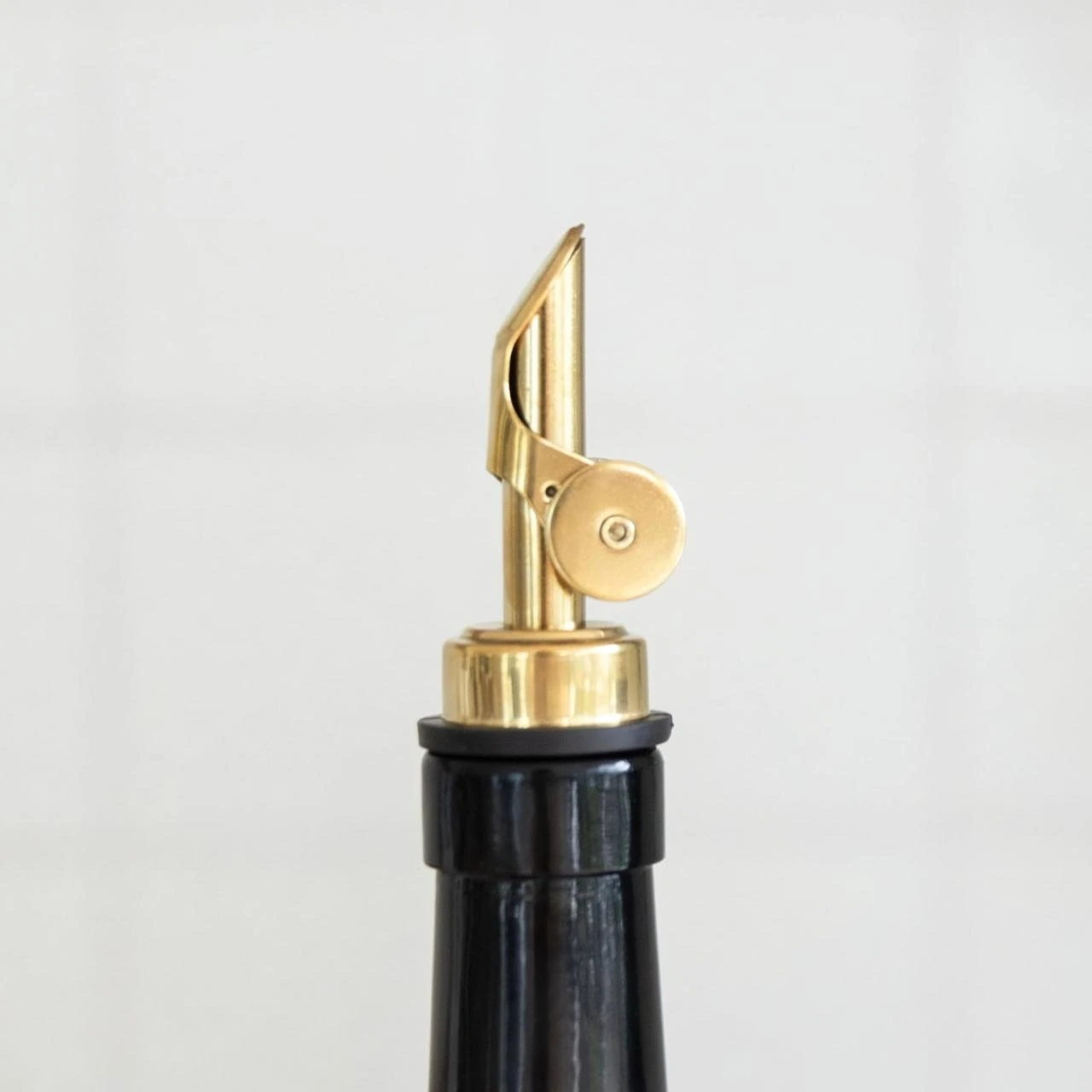VAMA Glass Oil Dispenser - 500ml | Black — view 4