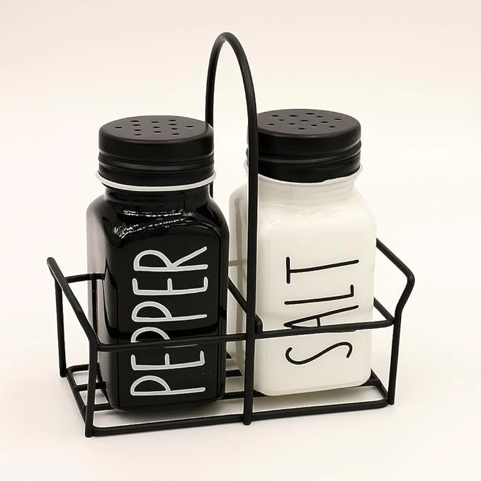 SALT AND PEPPER SET