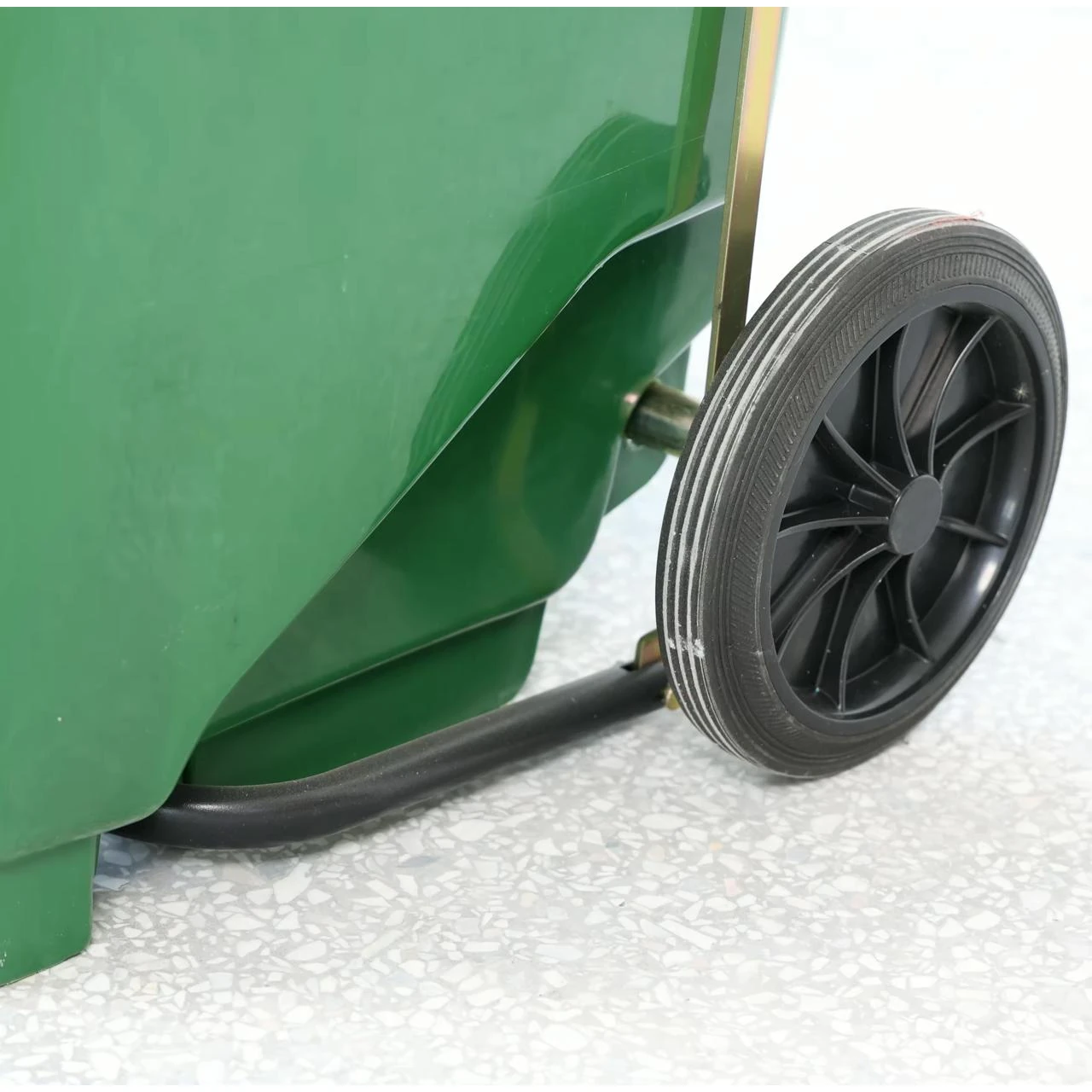 Plastic Dustbin with Wheels & Pedal — view 4