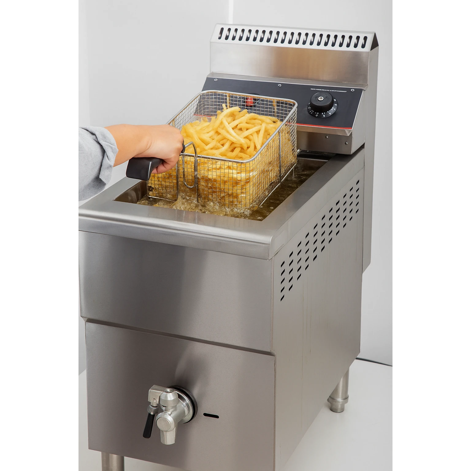 Gas Deep Fryer 12L Heavy with Temperature Controller & Tap - Standing Model — view 5