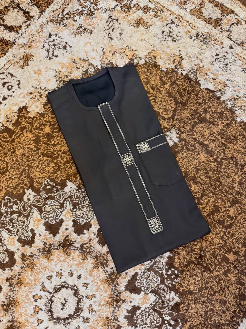 Vêtements pour homme Prix 20000 FCFA au lieu de 30000 FCFA