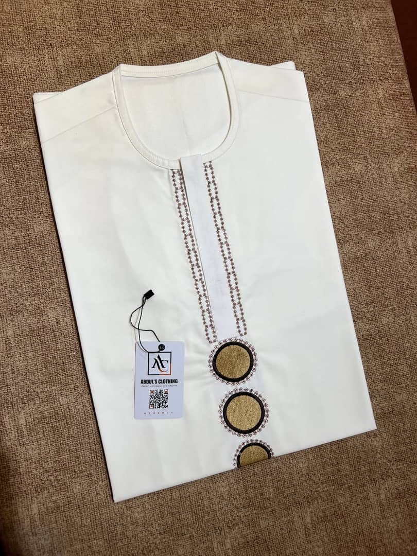 Vêtements pour homme Prix 20000 FCFA au lieu de 30000 FCFA