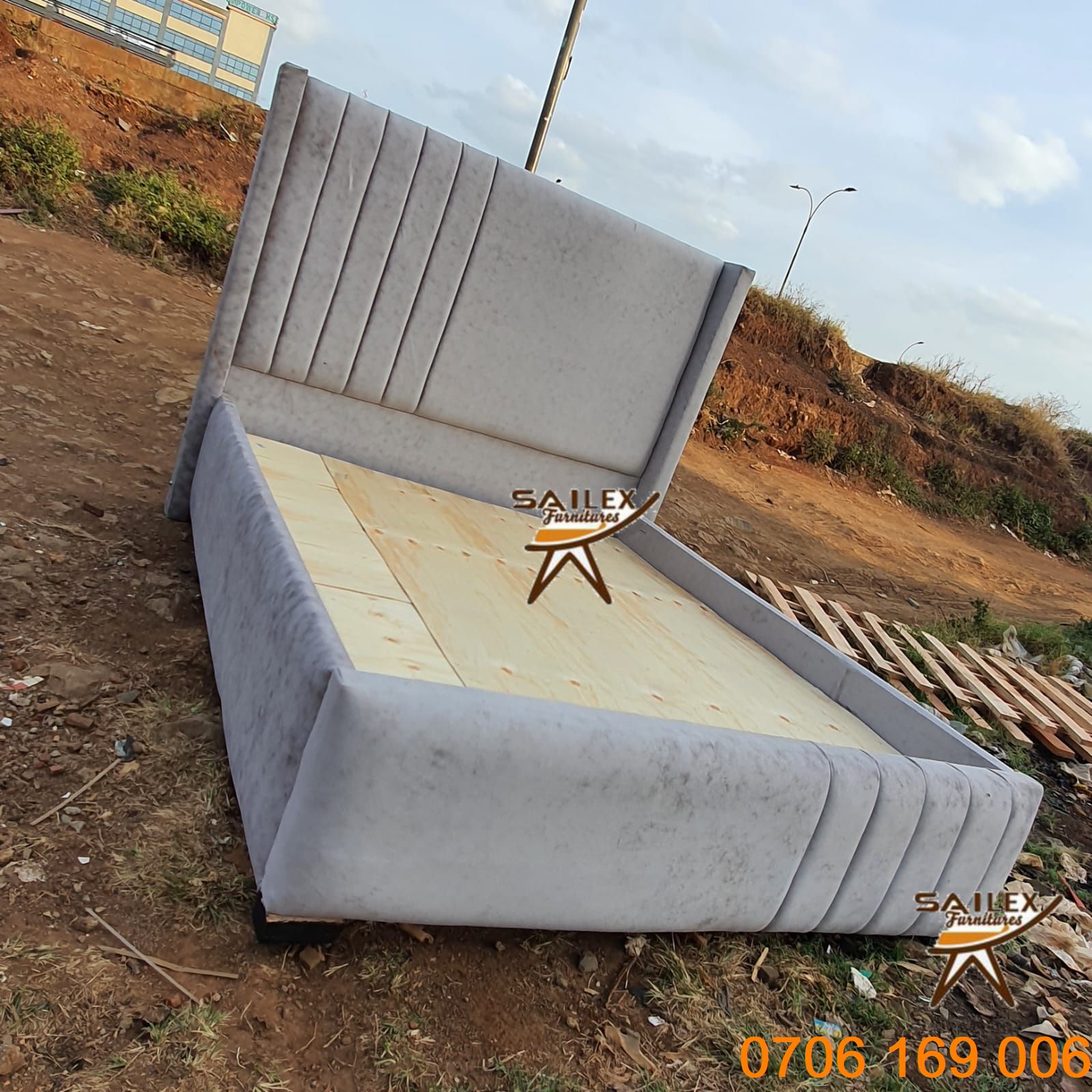 Minimalist Fluted Bed