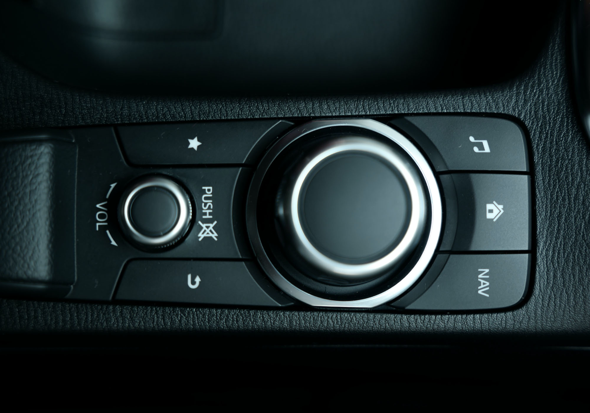 Mazda2 Sedan Gallery 7