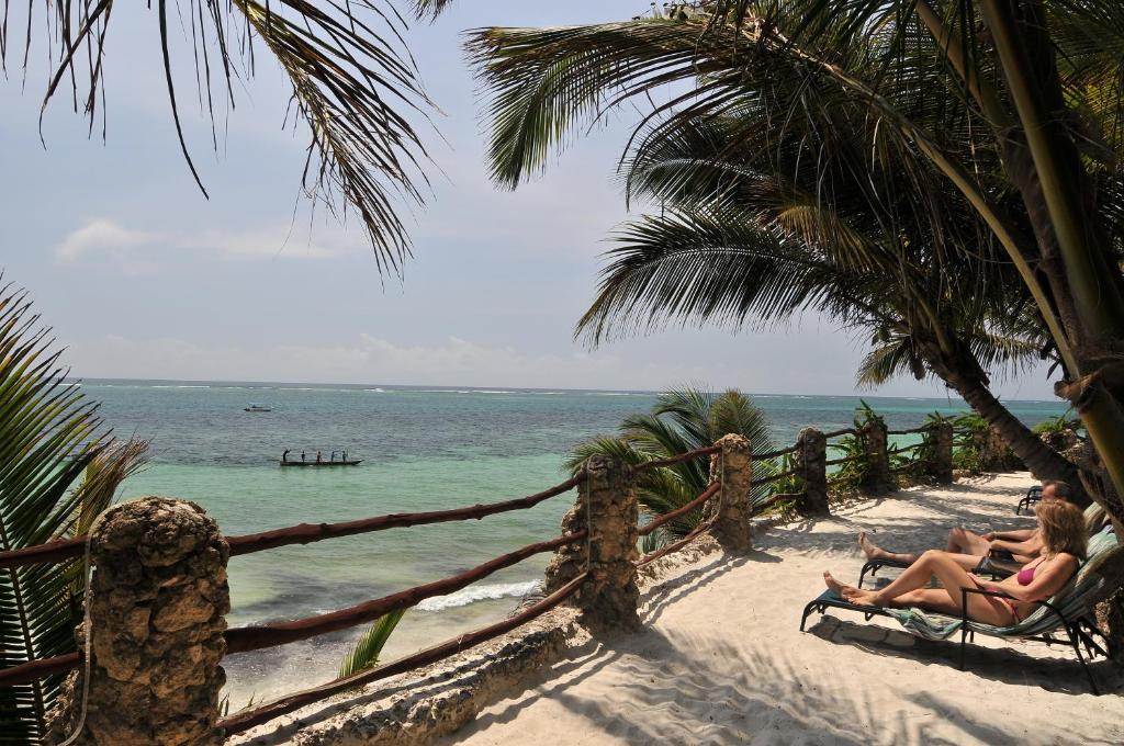 Bahari Beach Hotel gallery 4