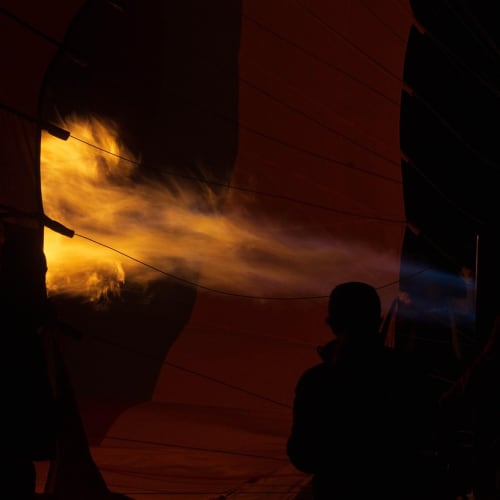 Göbeklitepe'nin kuşbakışı görünümü, dünyanın en eski tapınağı olarak kabul edilen bu antik sitenin büyüleyici yapısını göstermektedir.