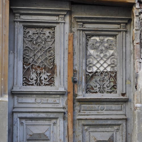 Psycho filminden duş sahnesi, gerilimin ve sinema tarihinin ikonik anlarından biri.