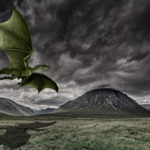 Yunan mitolojisinden Medusa'nın başı, yılan saçlarıyla tasvir edilmiş, mitolojik canavarların sembolik anlamlarını temsil eden bir görsel.