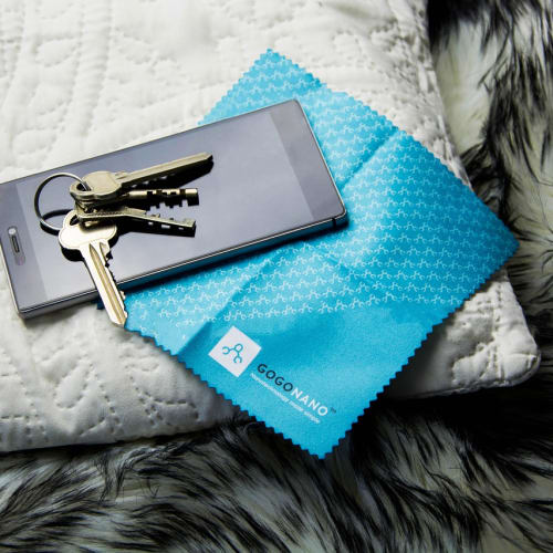 Nanoteknoloji'nin çalışma prensibini gösteren bir görsel, atom ve moleküllerin manipülasyonunu temsil ediyor.