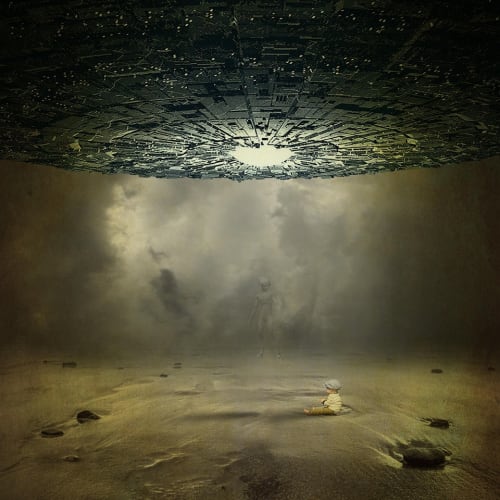 Gökyüzünde tanımlanamayan bir uçan cisim (UFO) gözlemi, UFO raporlama ve kanıt toplama hakkında bilgilendirici bir blog yazısı.