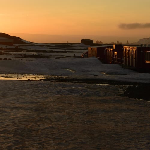 Bilimsel keşiflerin ve bilim insanlarının temsili bir görsel
