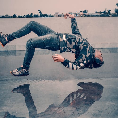 Evrenin büyüklüğünü ve karmaşıklığını gösteren bir galaksi fotoğrafı.