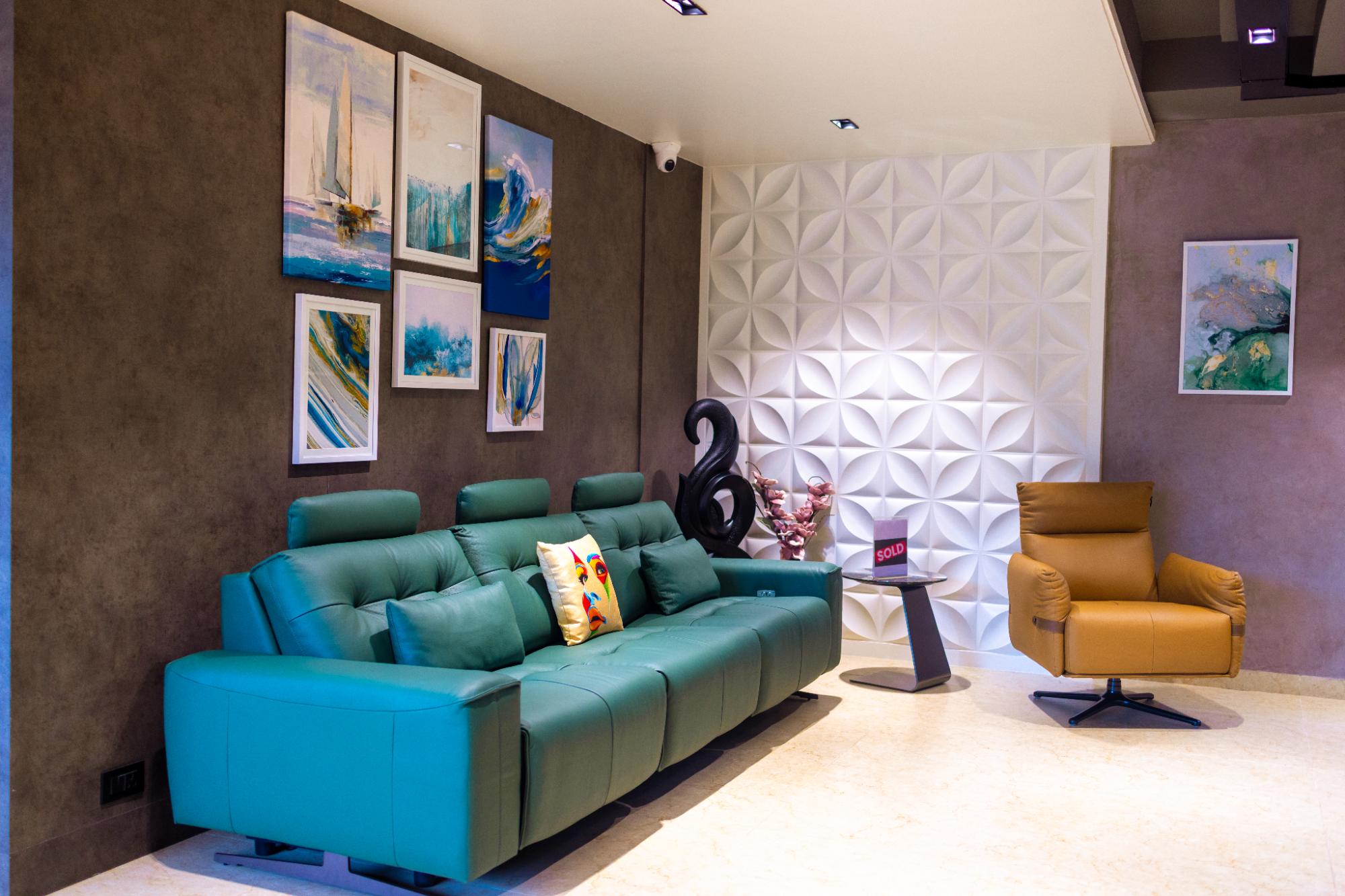 Highlander reclining leather sofa (3 recliners - View 1