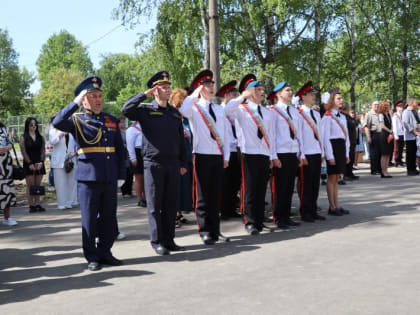 Николай Сатаев поздравил выпускников Нижегородской кадетской школы  с Последним звонком