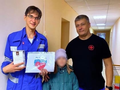 Девочка из Нижнего Новгорода поблагодарила врачей «скорой» за спасение