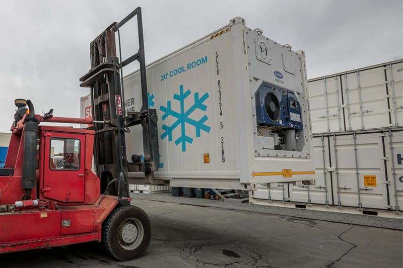 Contenedor reefer refrigerado de 20 pies en operación