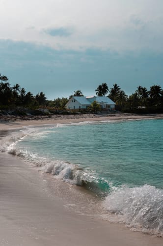 An image of a travel and landscape in a beach with a calm and serene feel.