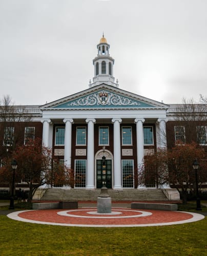 An image of a architecture, gardens, urban, and culture in a landmark.