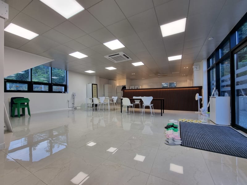 Story Image 9