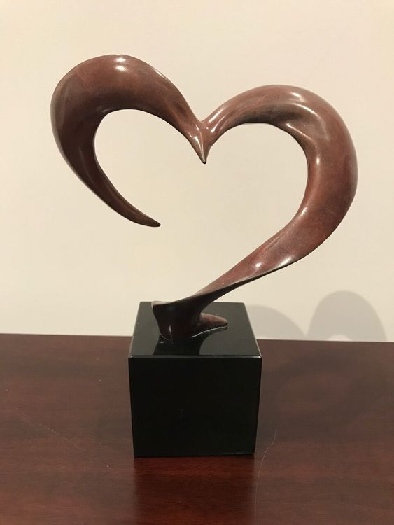 Single Open Heart Sculpture (Small).jpg