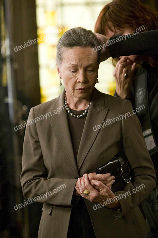 French actress Leslie Caron (L) gets her hair retouched on the studio set of television show "Law & Order: SVU" in North Bergen, USA, 8 May 2006.