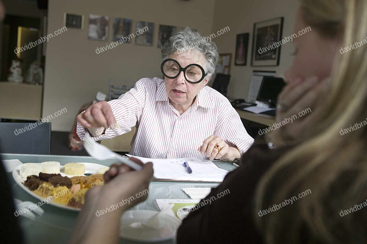Sylvia Weinstock, queen of wedding cakes