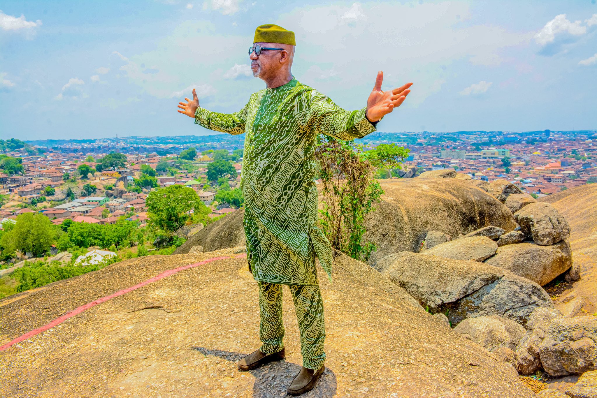 GOVERNOR ABIODUN VISITS OLUMO ROCK, PROMISES FACELIFT TO BOOST OGUN TOURISM POTENTIALS