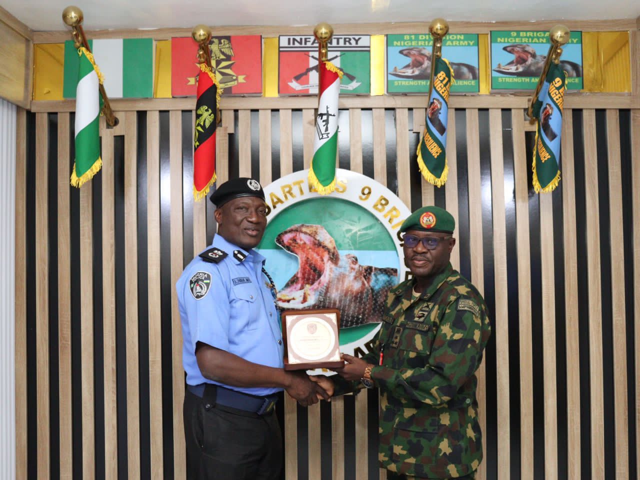 PHOTO NEWS: LAGOS CP DISCUSSES SYNERGY WITH BRIGADE COMMANDER