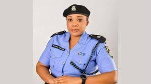 POLICE RESCUE 4 SUSPECTED BURGLARS FROM LYNCH MOB IGODE, OGUN STATE