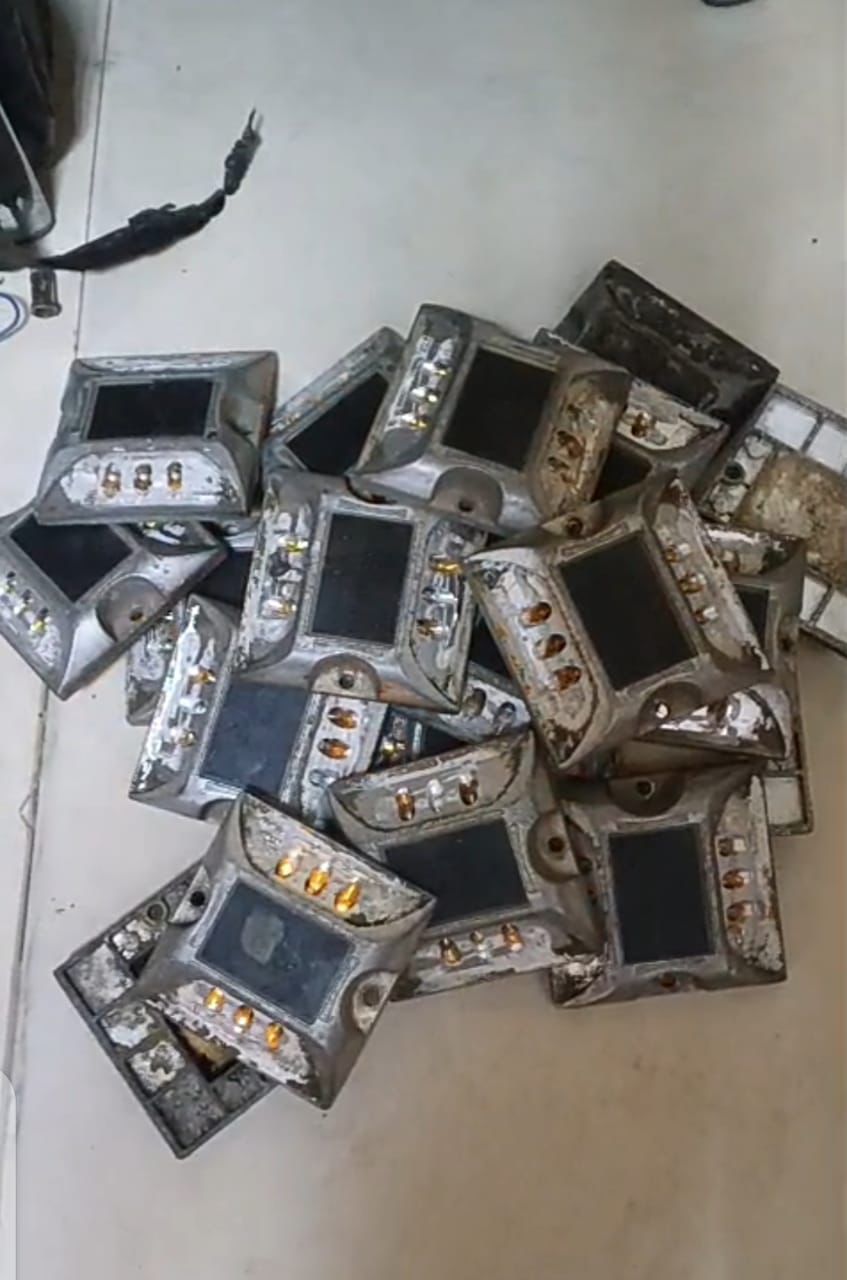 Caught Red Handed: Police Detains Lagos 3rd Mainland Bridge Vandal