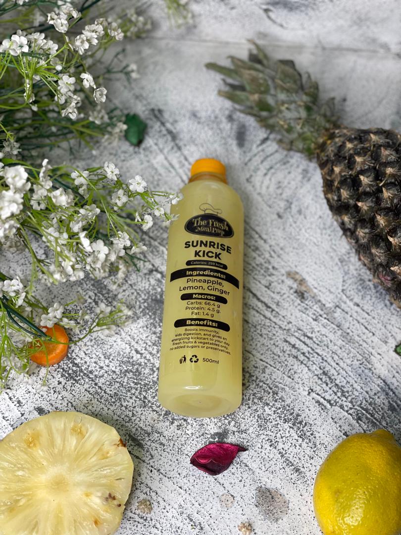 sunrise kick ( pineapple , lemon & ginger )