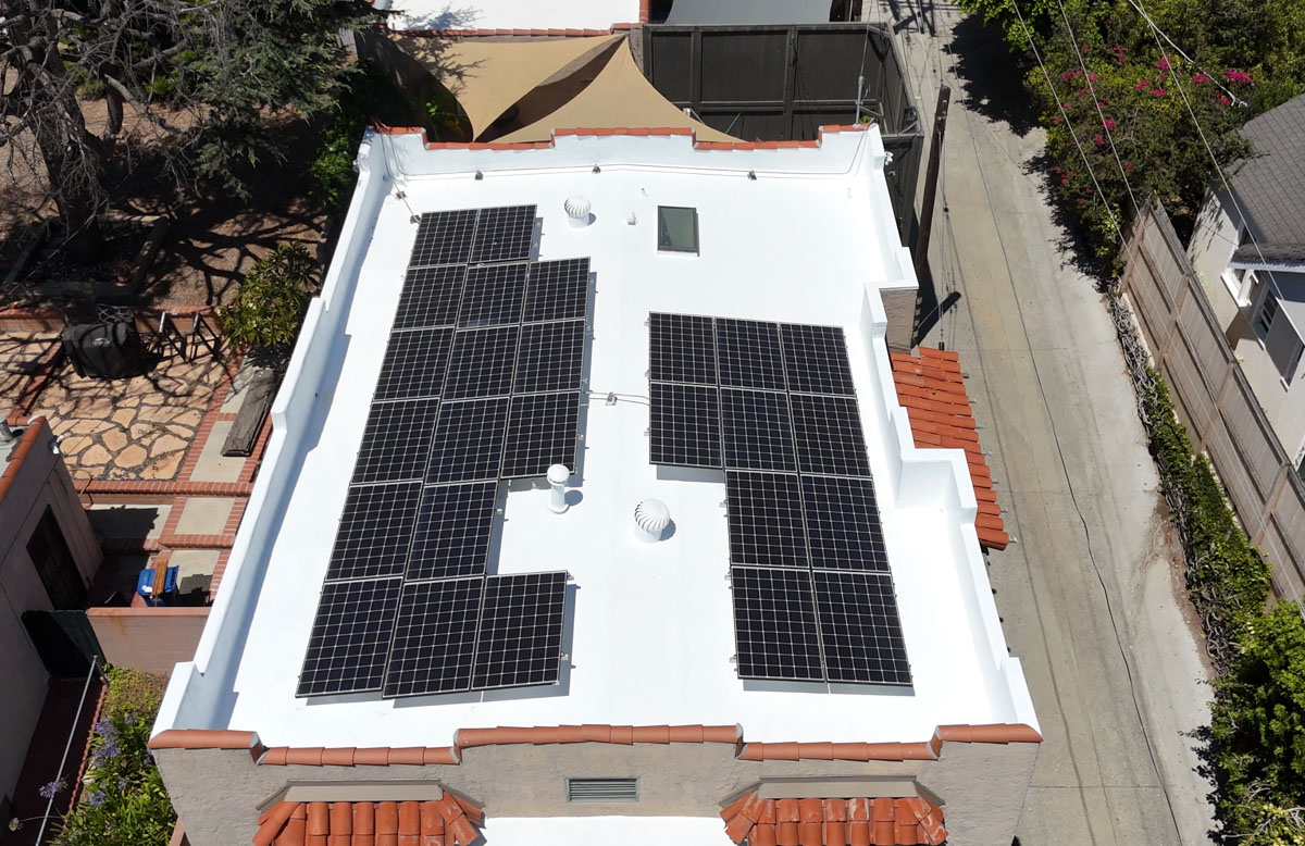Timberline Solar shingles on Southern California home