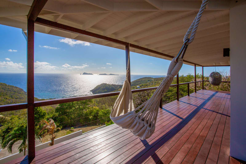 Hammock on the penthouse terrace with ocean views