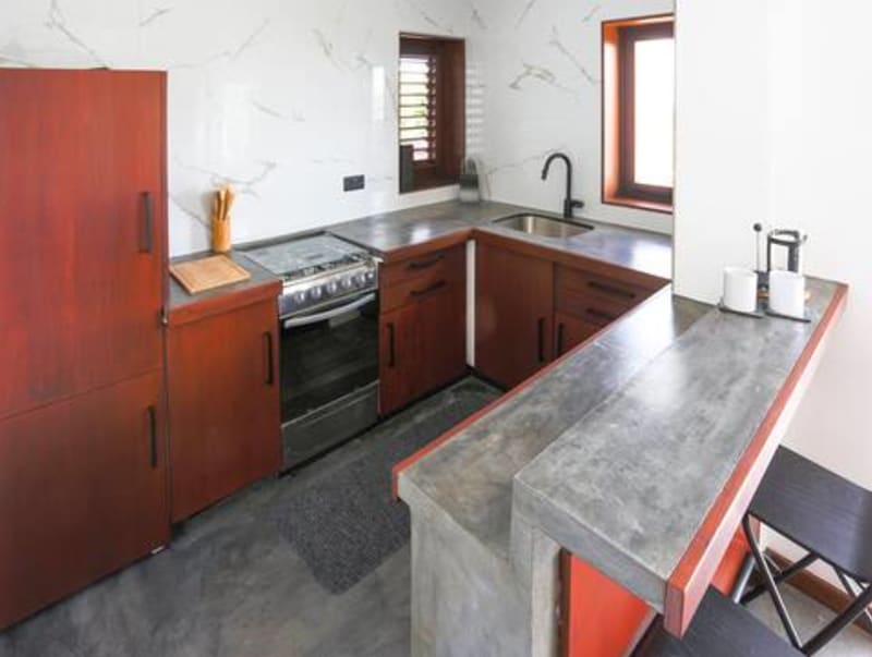 Fully equipped garden flat kitchen