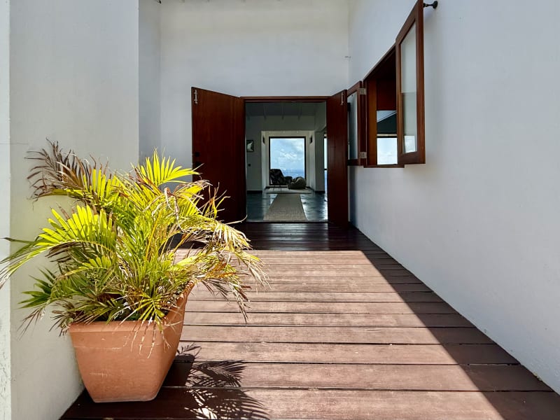 Villa penthouse main entrance