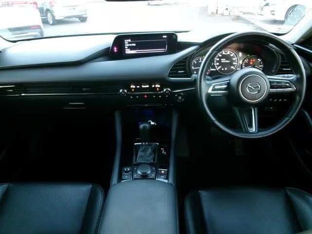 2019 MAZDA 3 DIESEL - Image 2