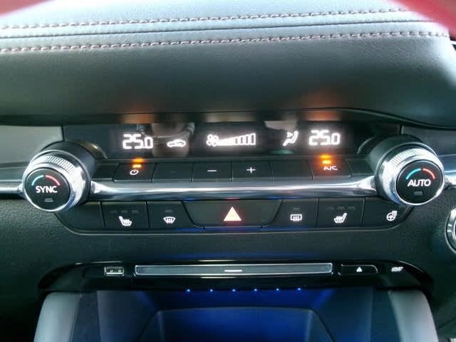 2019 MAZDA 3 DIESEL - Image 8