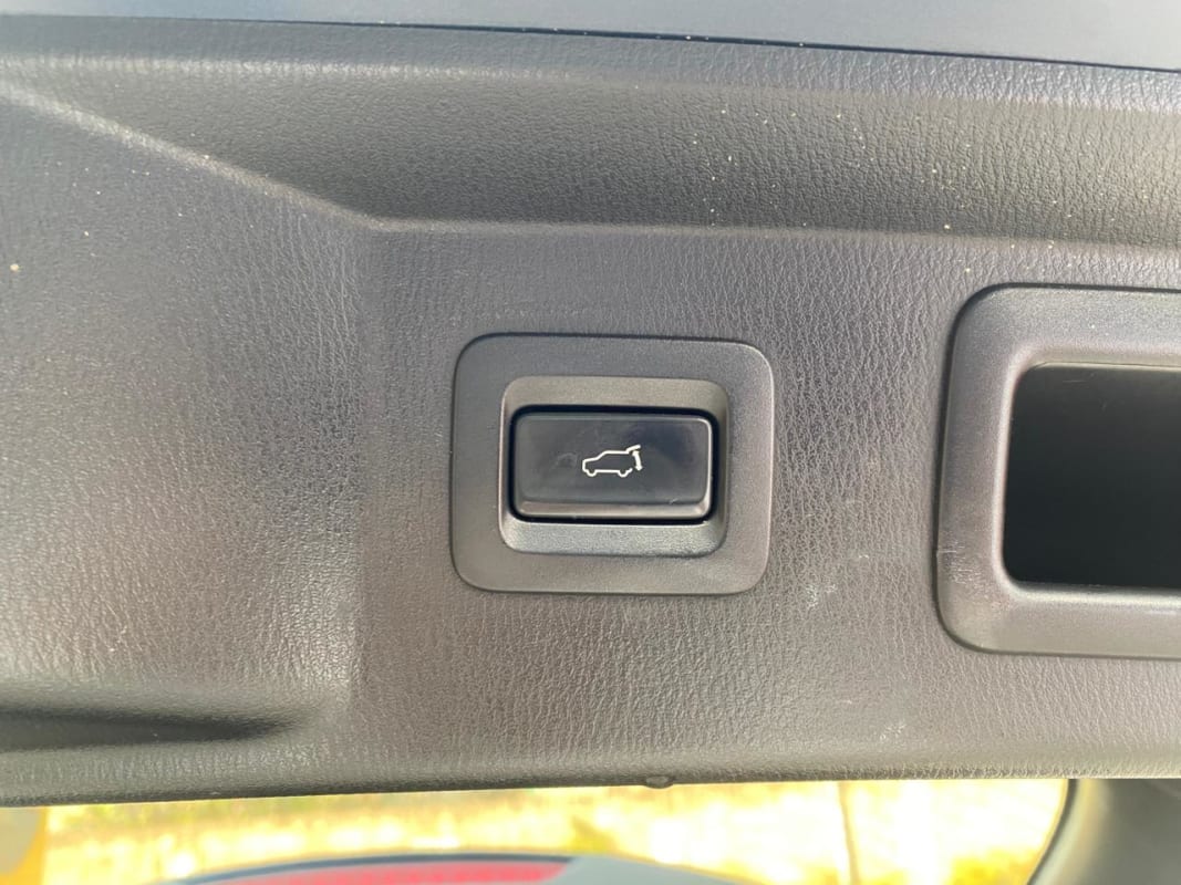 2017 Mazda Cx8 - Image 6