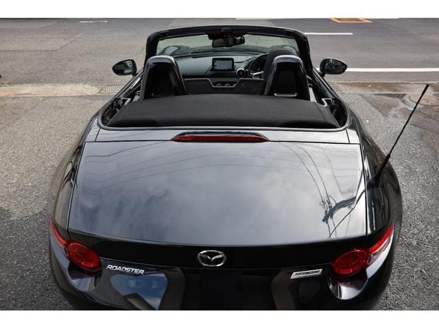 2019 Mazda Roadster - Image 4