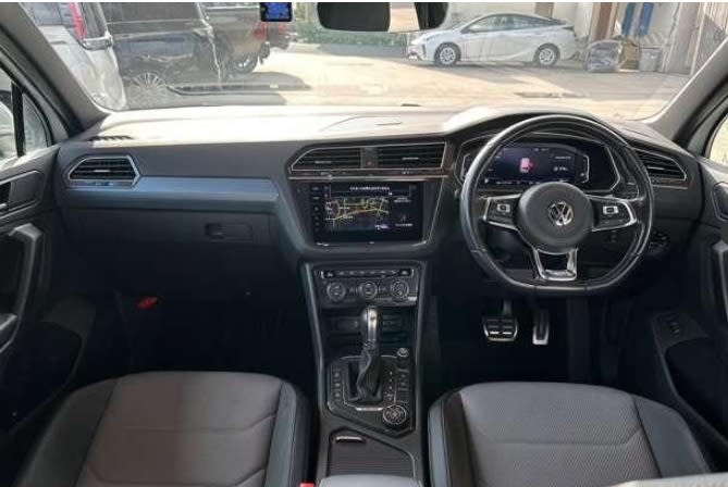 2018 VOLKSWAGEN TIGUAN R-LINE - Image 2