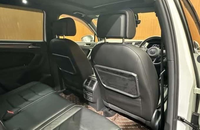 2019 VW Tiguan TDI R-Line: Sunroof💥 - Image 4