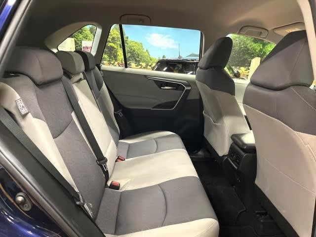 2019 Toyota Rav-4 - Image 4