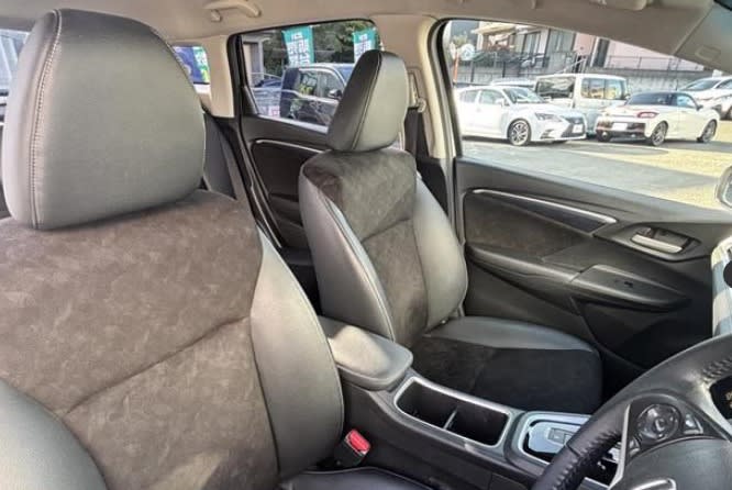 2019 Honda Fit-Shuttle Hybrid - Honda sensing - Image 4