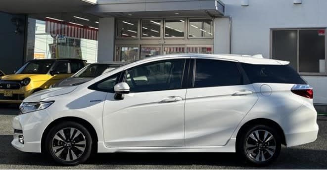 2019 Honda Fit-Shuttle Hybrid - Honda sensing - Image 8